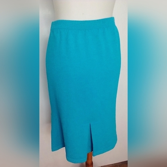 VINTAGE SANTANA KNIT SKIRT - Picture 3 of 5